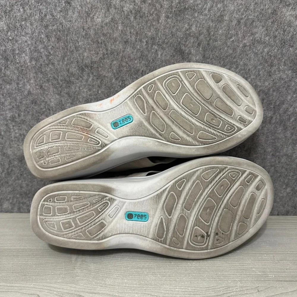 BZees Desire Slide Wedge Sandals Womens 11 Beige‎ Laser Crisscross Stretch
